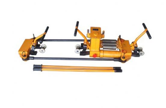 點擊查看詳細信息<br>標題：YTF-400Ⅱ型液壓軌縫調整器 閱讀次數：2162