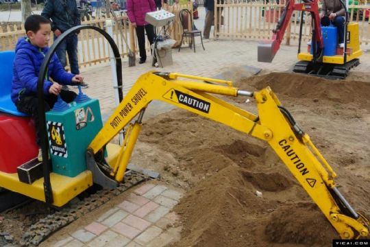 點擊查看詳細信息<br>標題：WCS-360型兒童挖掘機 閱讀次數：2362